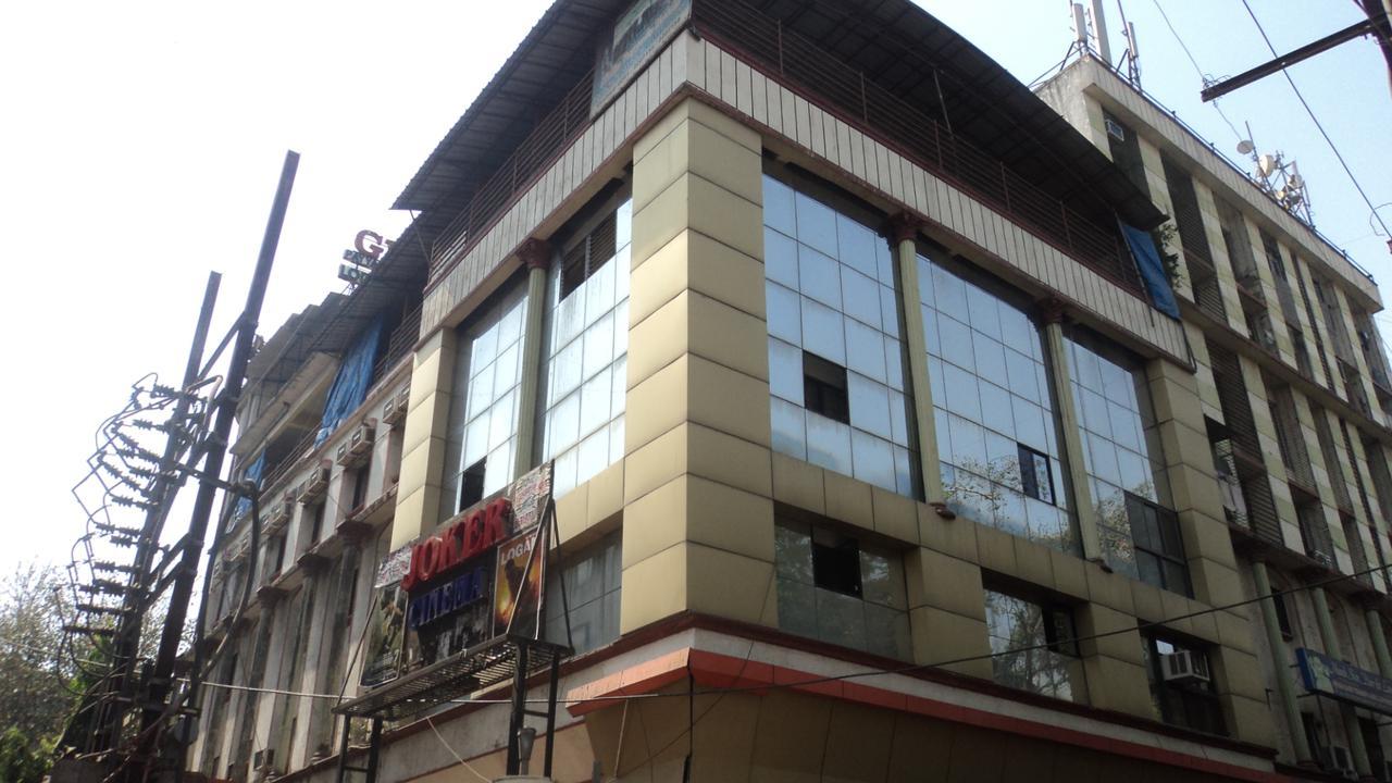 Girija Payyade Hotel Kalyān 外观 照片